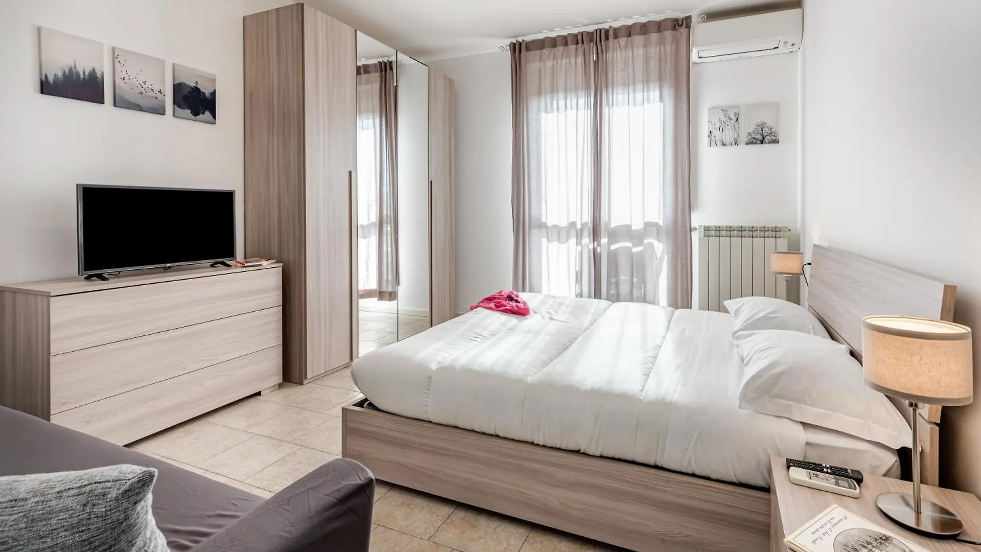 Castelnuovo Hub - Sweet Dreams In Флоренция 0*,  Италия